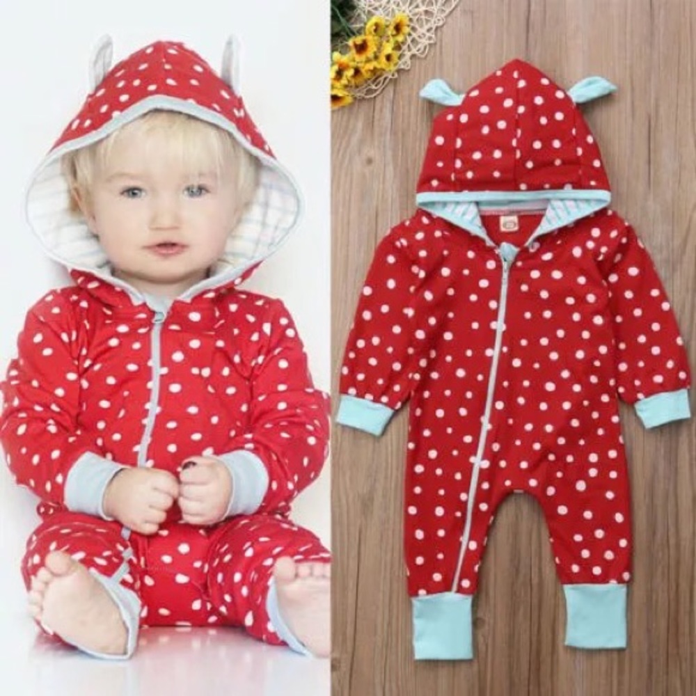 🆕🎄Baby’s Polka Dot Hoodie Romper